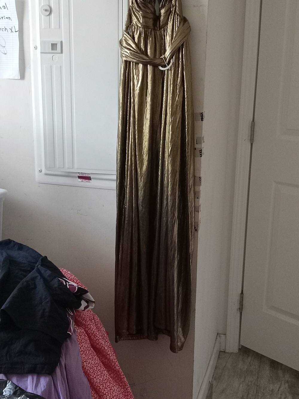 Metallic Gold Halter Wide-Leg Jumpsuit with Belt - Picture 3 of 6